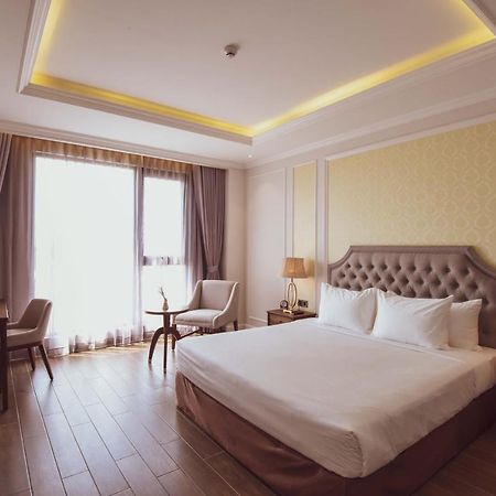 Phu Cuong Hotel Ca Mau Exterior photo